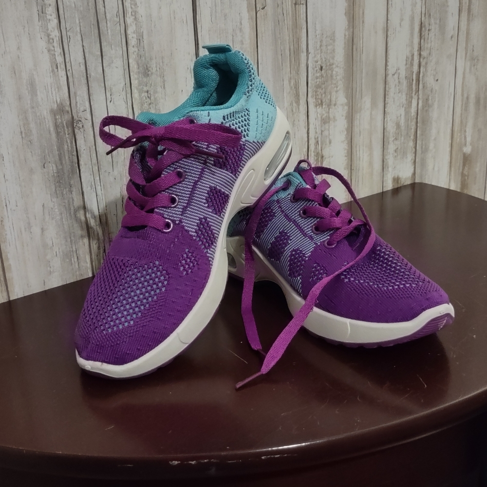 Plum/Turquoise knitted sneaker, running shoe size 8